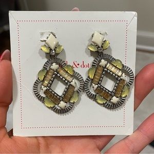 Stella and Dot dangle earrings